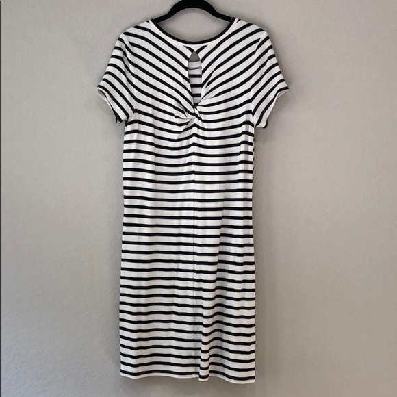 Loft Dress - Picture 3 of 6